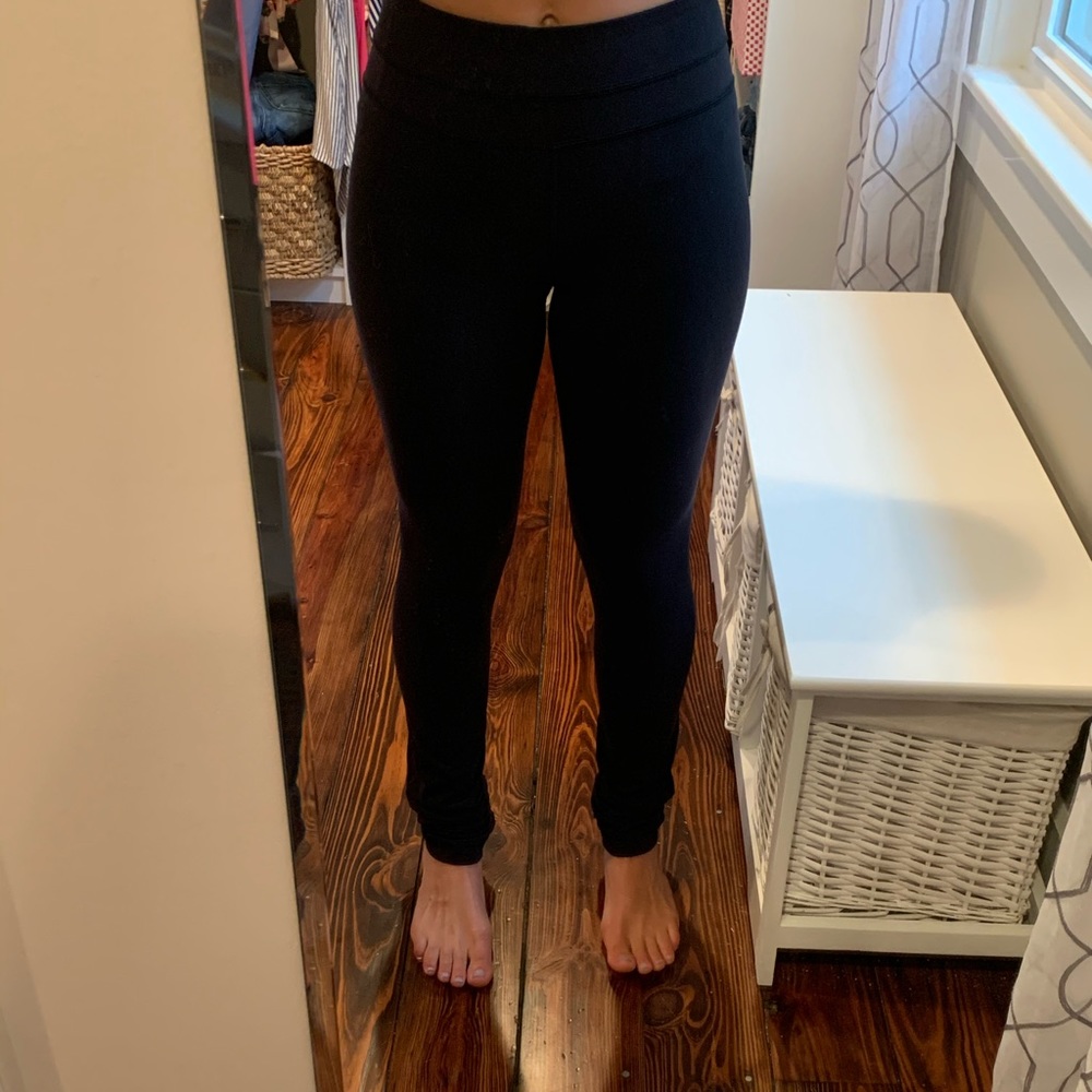 COPY - Lululemon black leggings